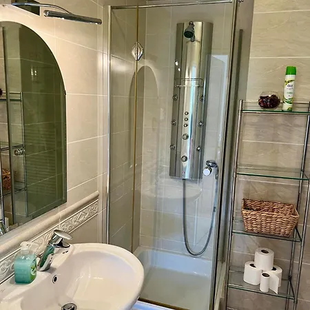 Oázis Apartman *